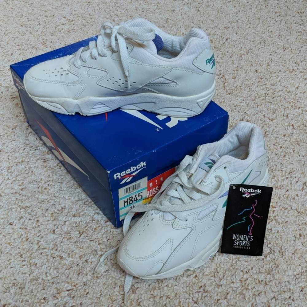 REEBOK Old-School Aurora Low White Tennis Shoes